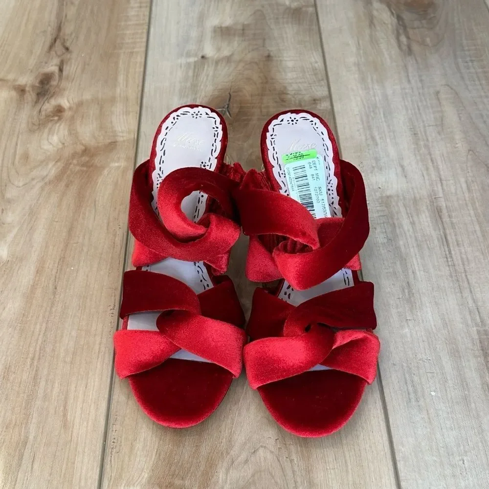 NWT Muse by Marchesa, Iris Red Velvet Knotted Dress Shoes Slide Sandals 7